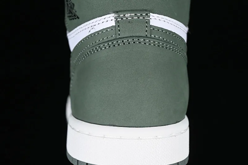 All categories Air Jordan Jordan series basketball shoes Air Jordan 1 High Air Jordan 1 Retro High "Clay Green" AJ1 Joe 1 six-time champion high-top basketball shoes 555088-135